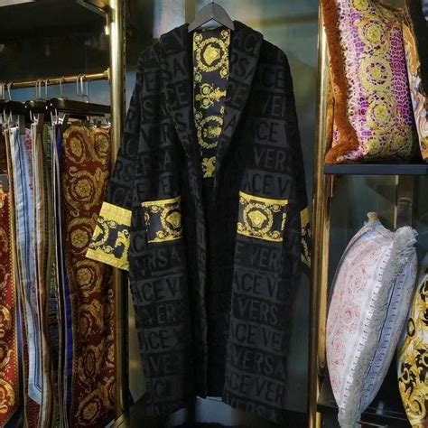 peignoir versace imitation|how to tell Versace robe.